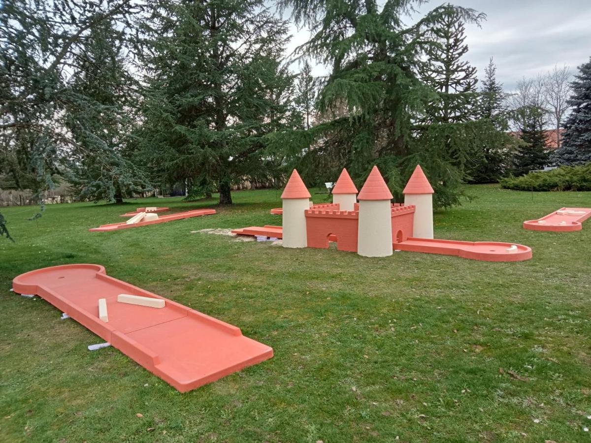 A l'Orée du Parc Saint-Priest-des-Champs Extérieur photo