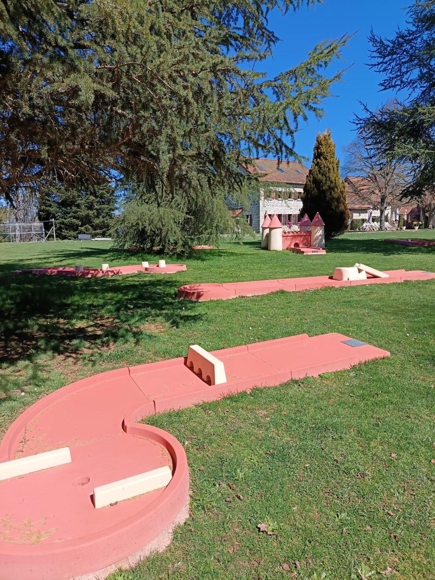 A l'Orée du Parc Saint-Priest-des-Champs Extérieur photo