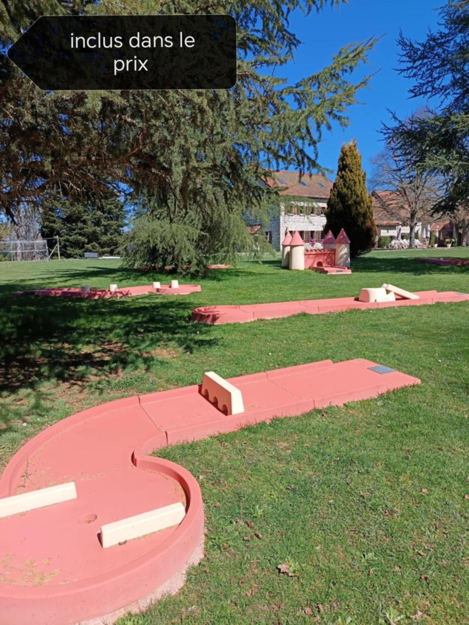 A l'Orée du Parc Saint-Priest-des-Champs Extérieur photo